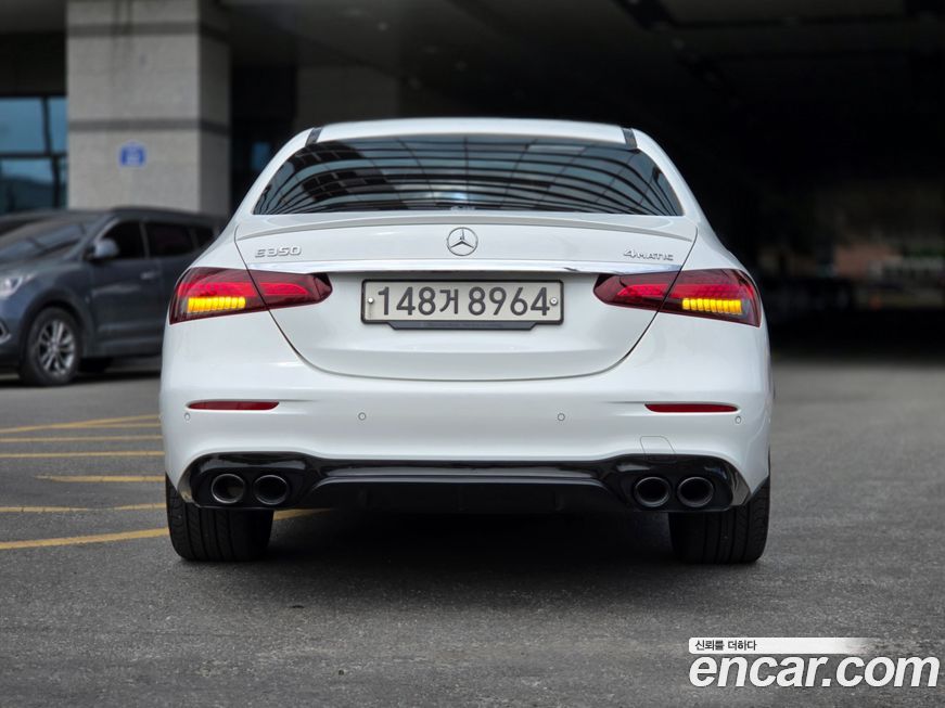 Mercedes-Benz E-Class 2022