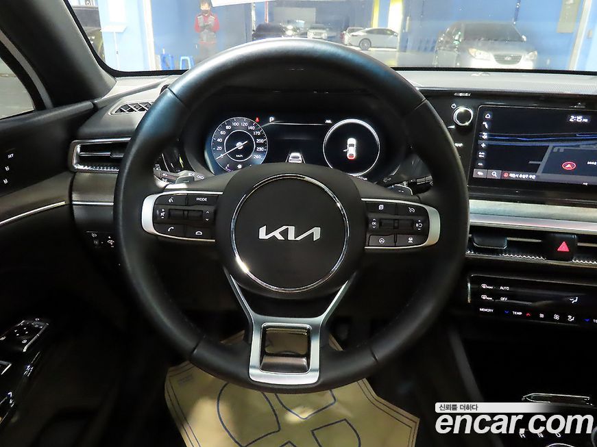 Kia K5 2023