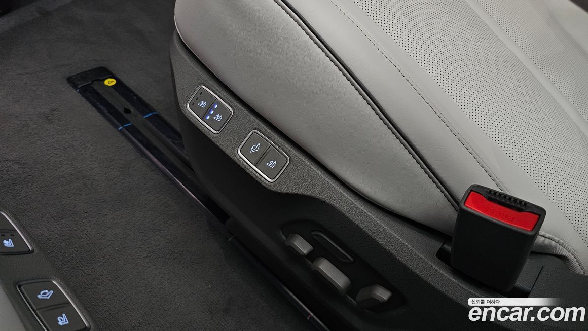 Hyundai Staria 2025