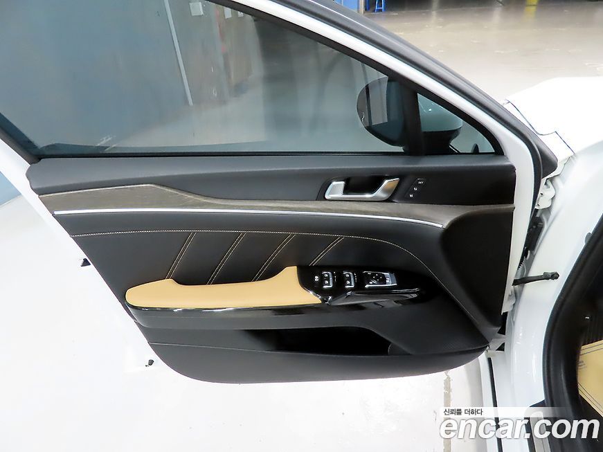 Kia K5 2023