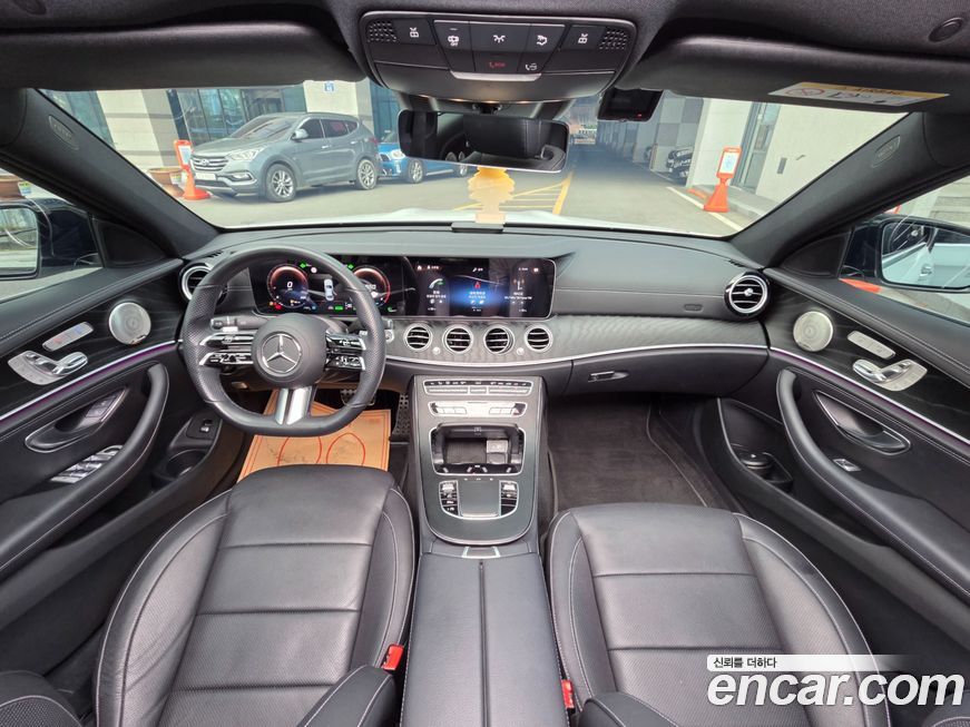 Mercedes-Benz E-Class 2022