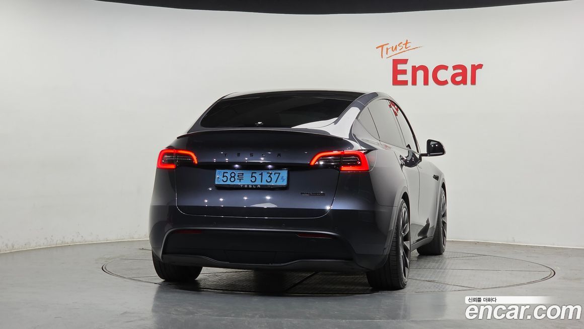 Tesla Model Y 2022