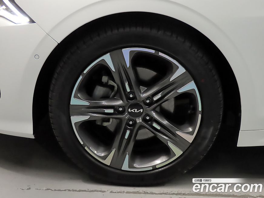 Kia K5 2023