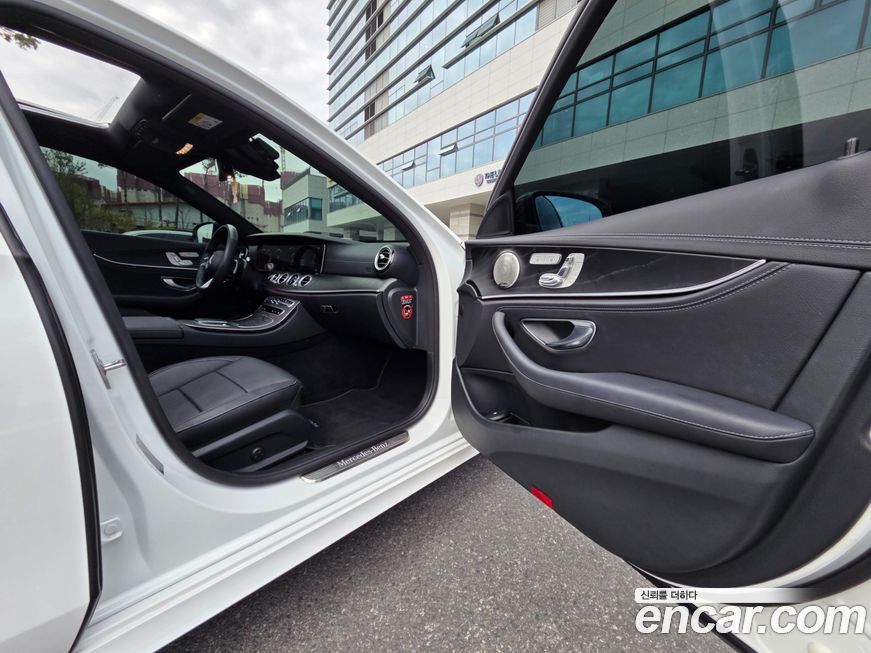 Mercedes-Benz E-Class 2022