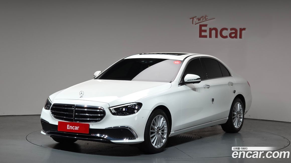 Mercedes-Benz E-Class 2022