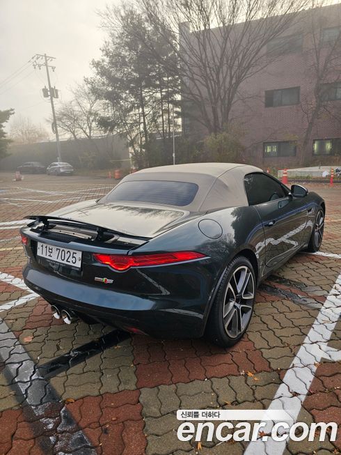 Jaguar F-TYPE 2016