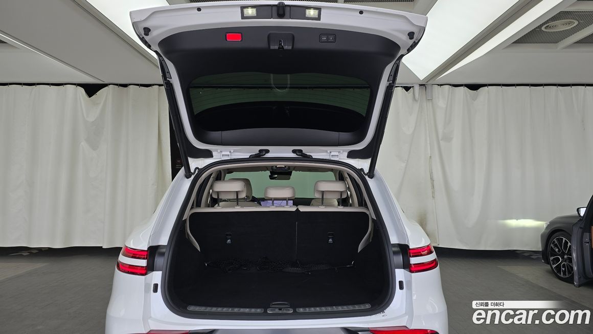 Genesis GV70 2025