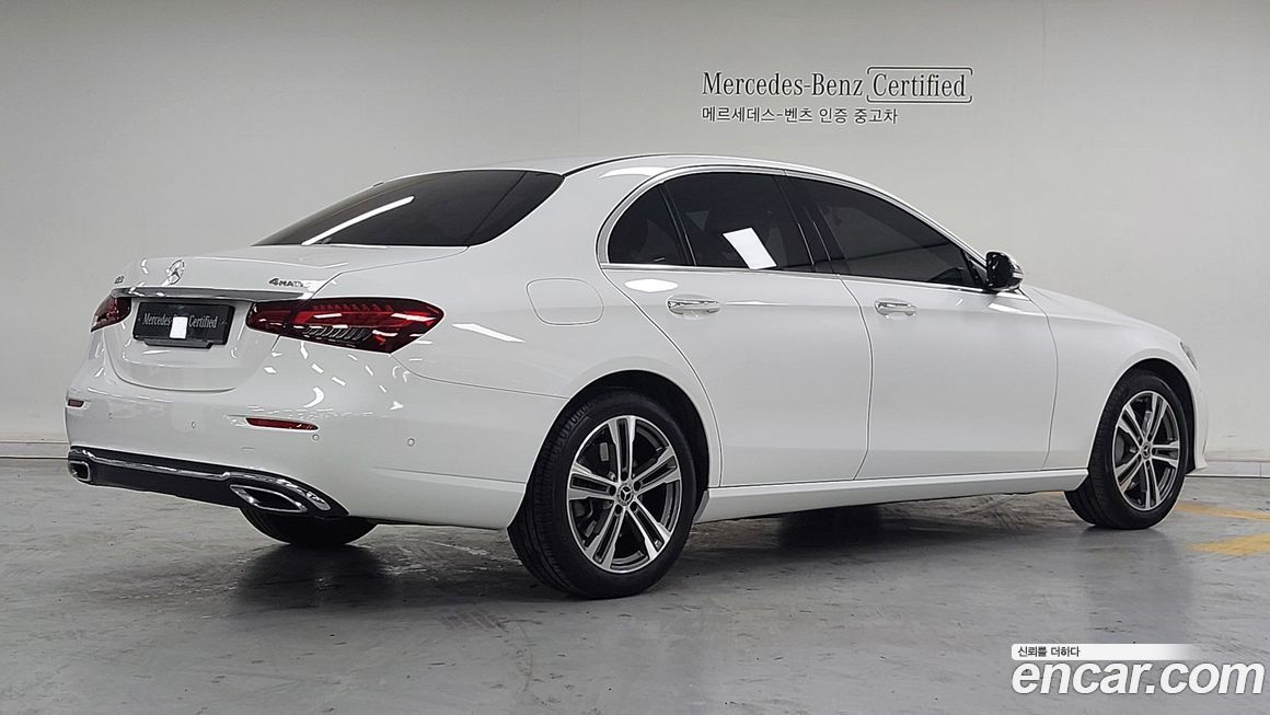 Mercedes-Benz E-Class 2022