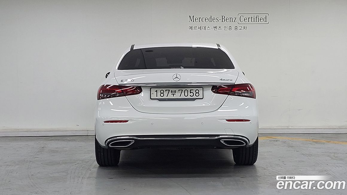 Mercedes-Benz E-Class 2022