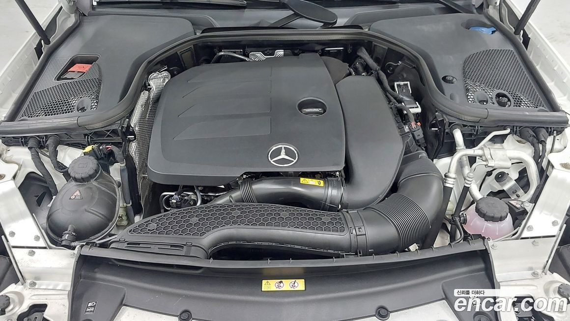 Mercedes-Benz E-Class 2022