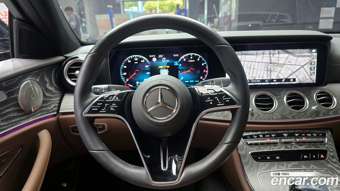 Mercedes-Benz E-Class 2022