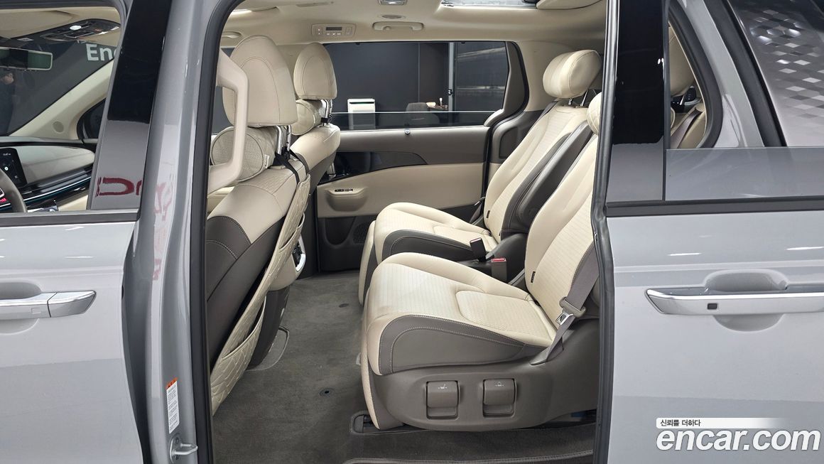 Kia Canival 2024