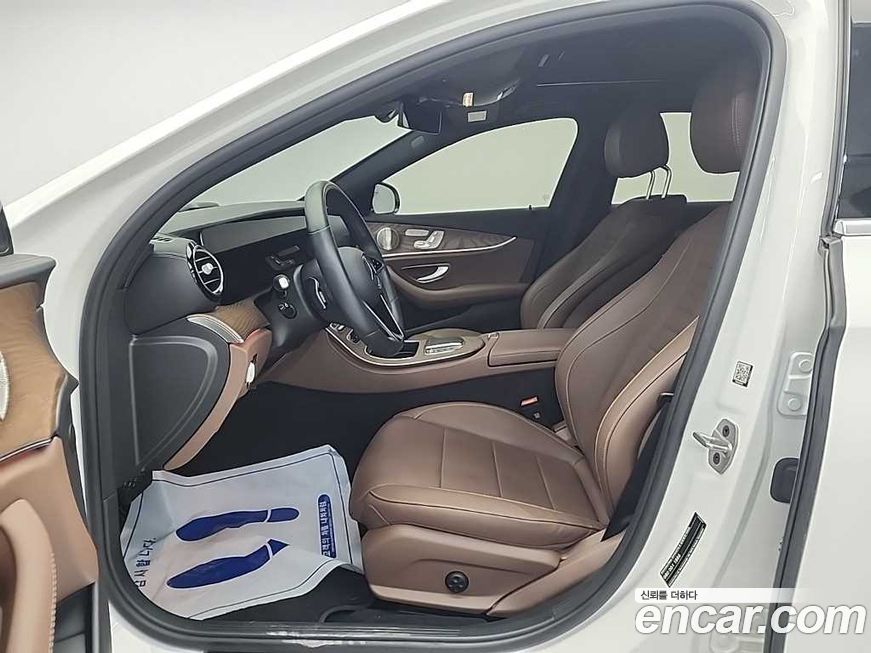 Mercedes-Benz E-Class 2023