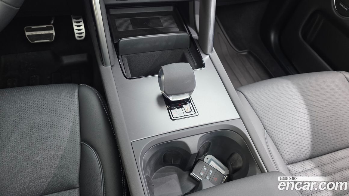Land Rover Discovery Sport 2025