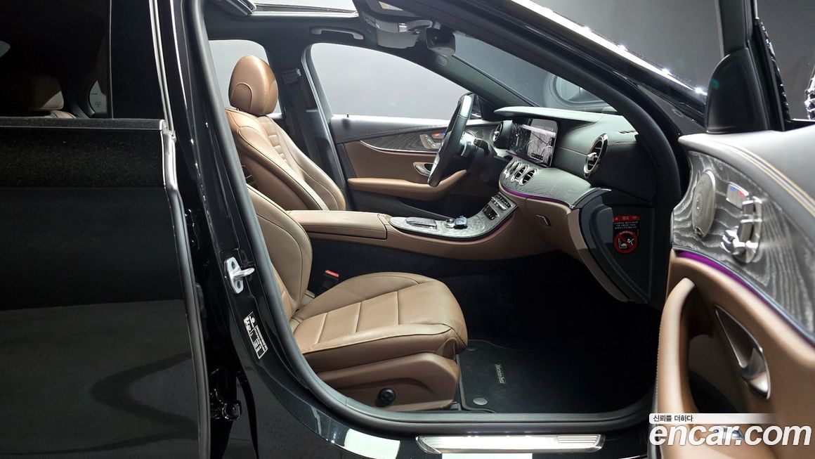 Mercedes-Benz E-Class 2022