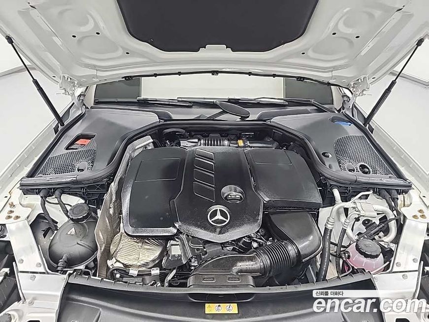 Mercedes-Benz E-Class 2023