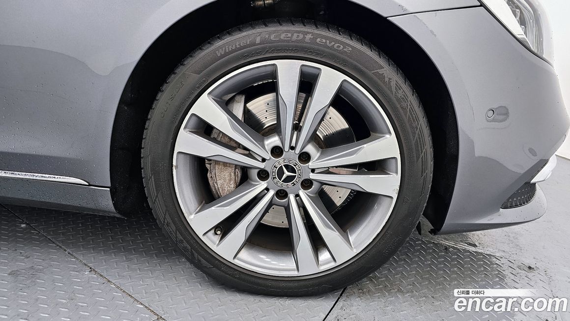 Mercedes-Benz S-Class 2018