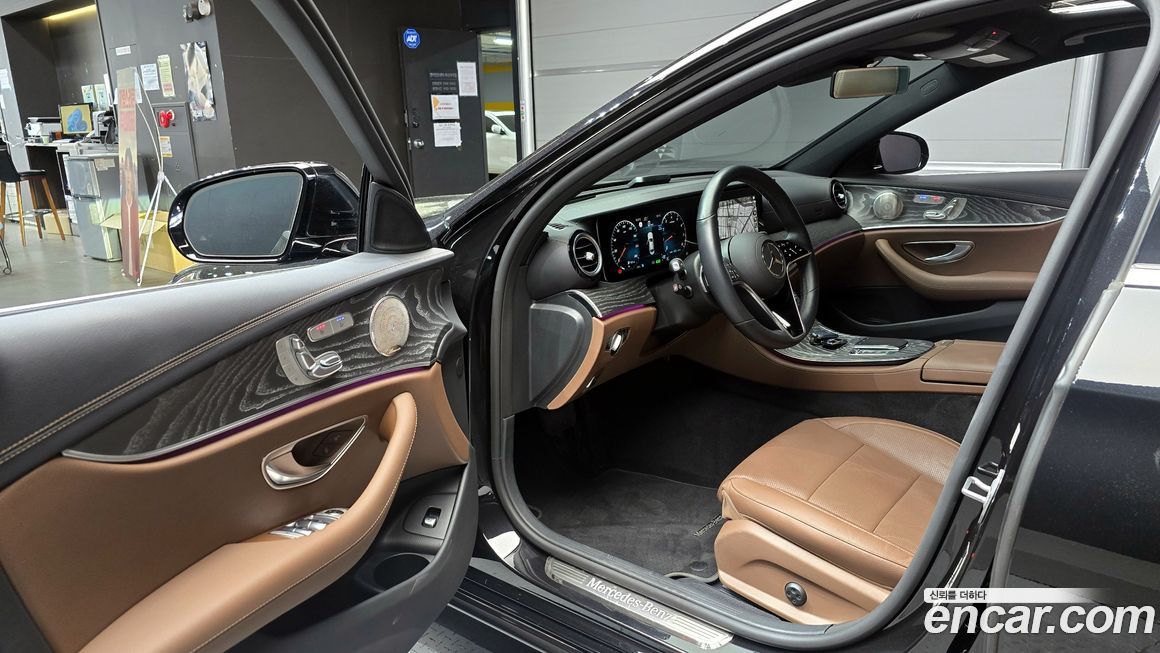 Mercedes-Benz E-Class 2022