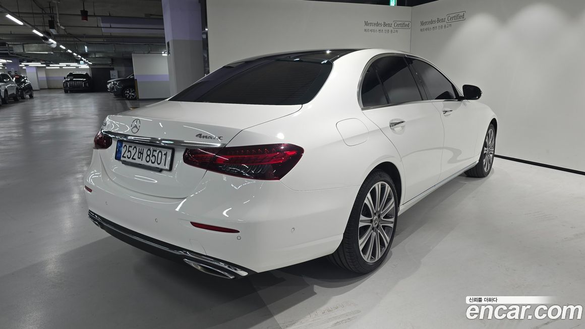 Mercedes-Benz E-Class 2022