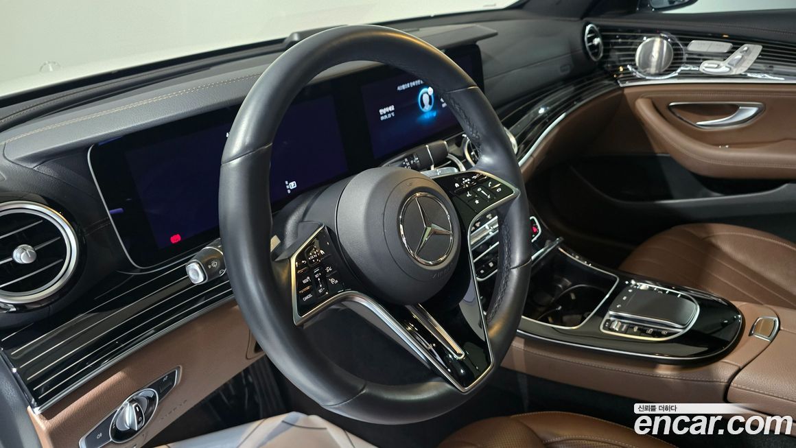 Mercedes-Benz E-Class 2022