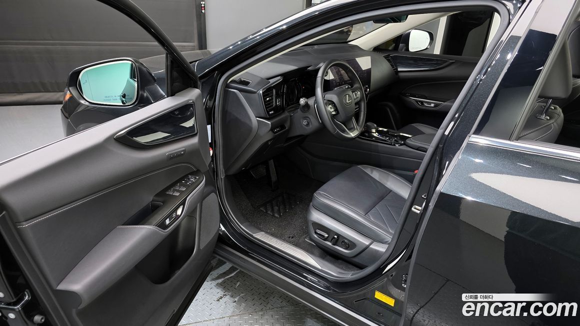 Lexus NX 2024