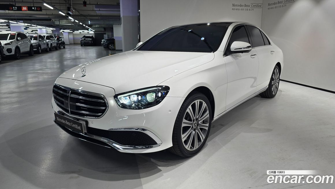 Mercedes-Benz E-Class 2022
