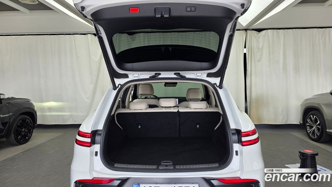 Genesis GV70 2025