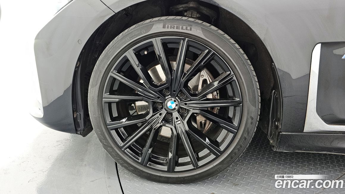BMW 7-Series 2022