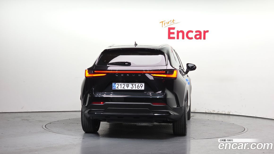 Lexus NX 2024