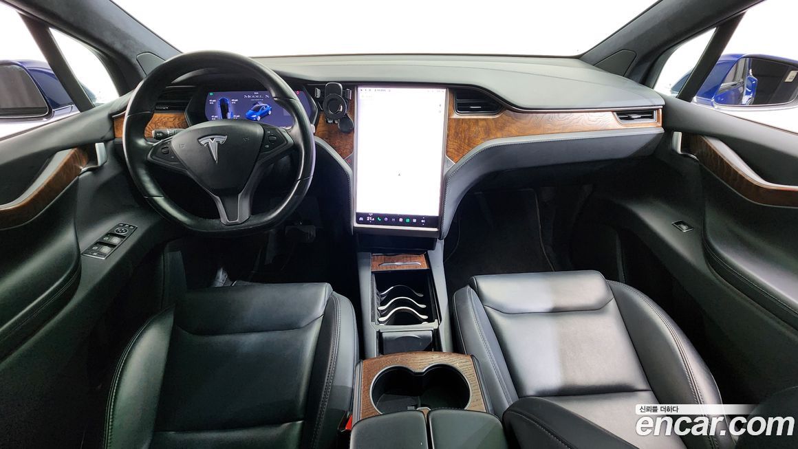 Tesla Model X 2020