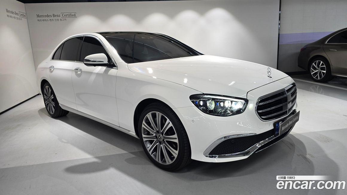 Mercedes-Benz E-Class 2022