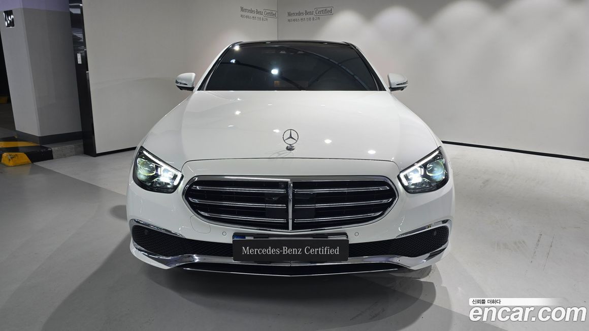 Mercedes-Benz E-Class 2022