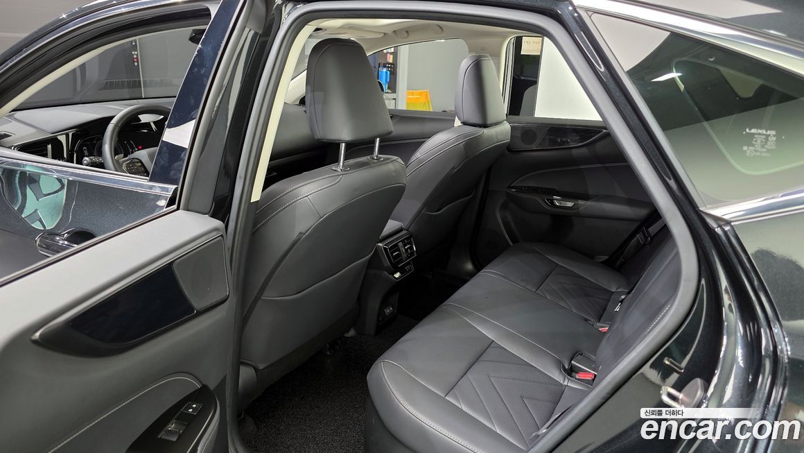 Lexus NX 2024
