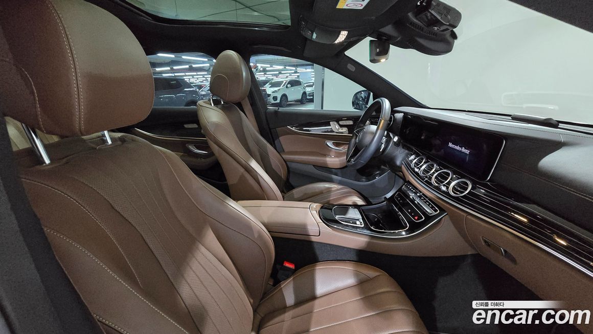 Mercedes-Benz E-Class 2022