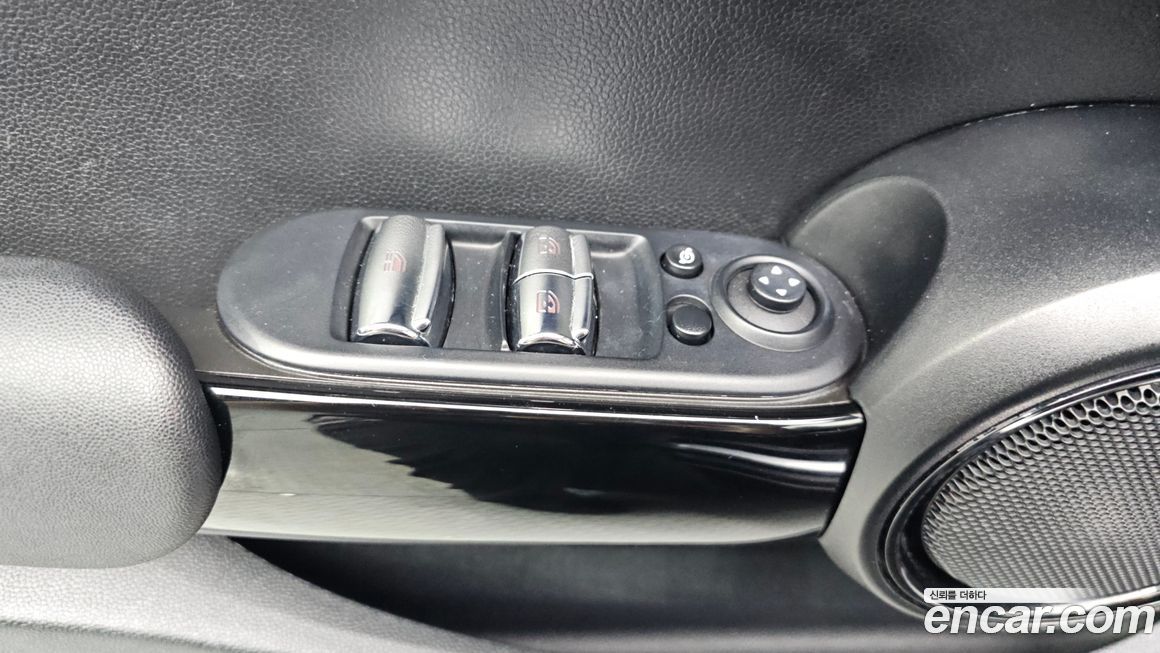 Mini Cooper Convertible 2024