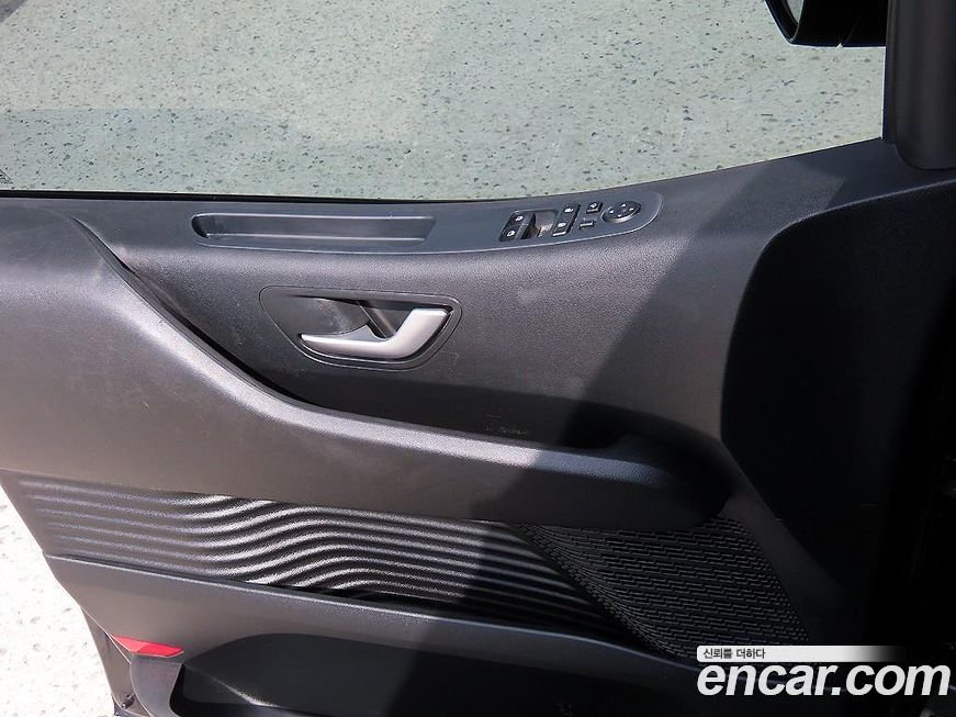 Hyundai Staria 2022