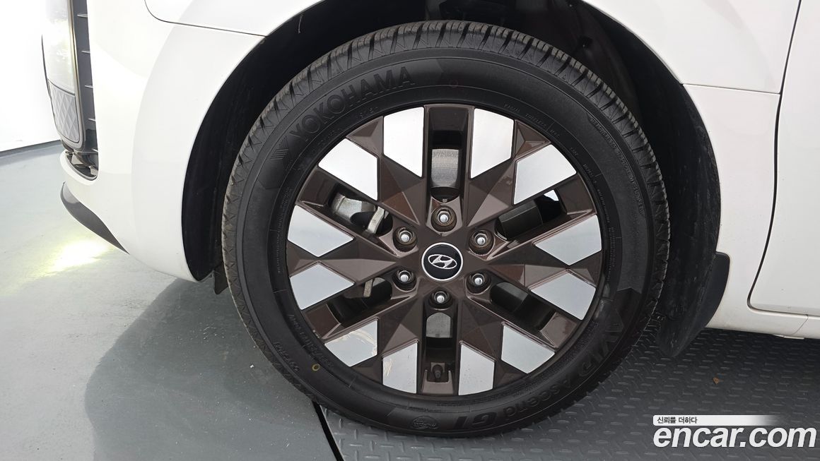 Hyundai Staria 2022