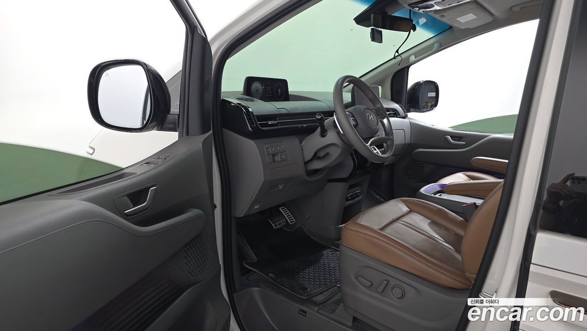 Hyundai Staria 2022