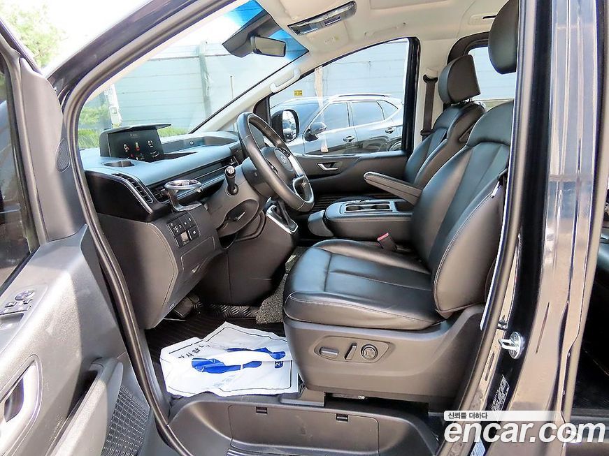 Hyundai Staria 2022