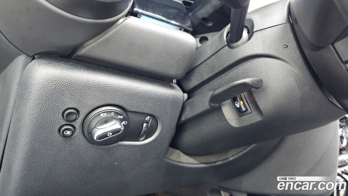 Mini Cooper Convertible 2024