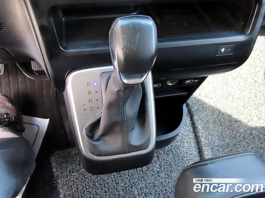 Hyundai Staria 2022