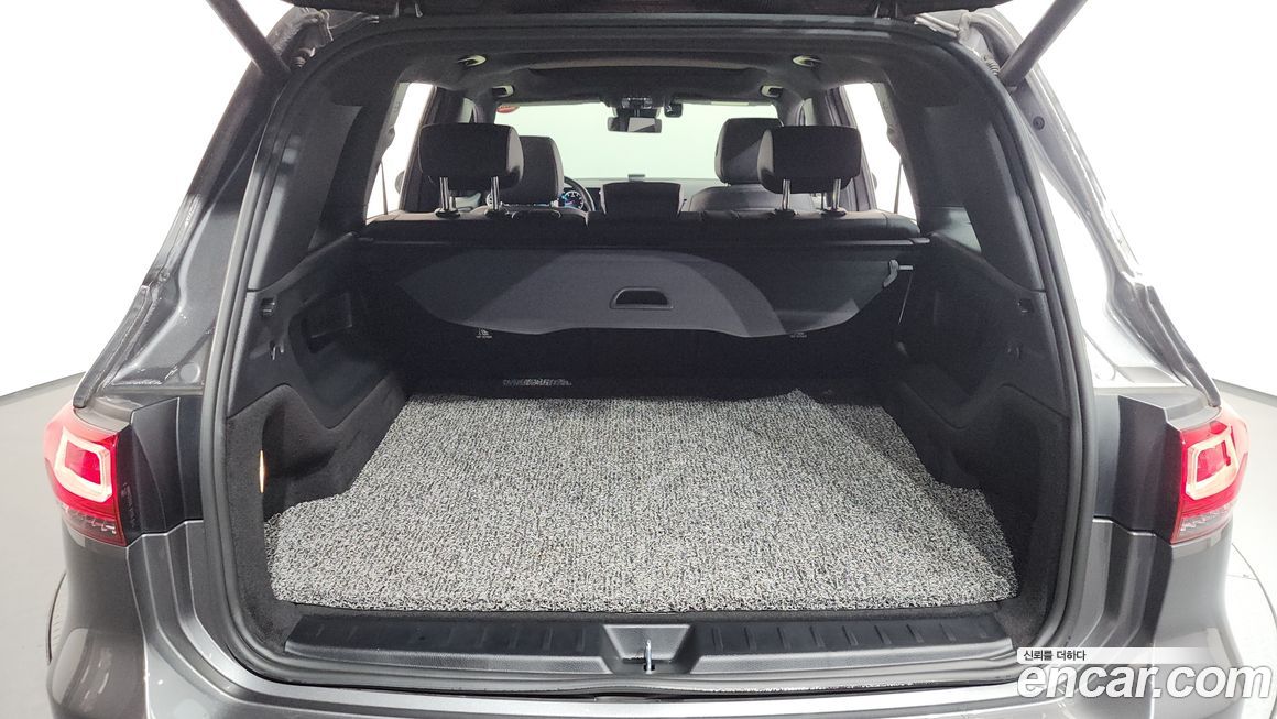 Mercedes-Benz GLB-Class 2021