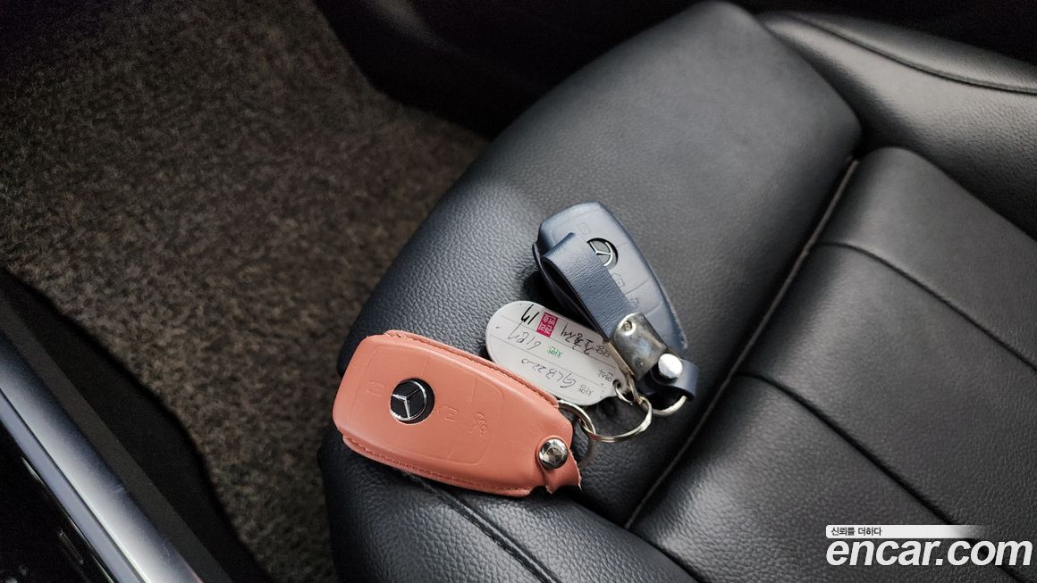 Mercedes-Benz GLB-Class 2021