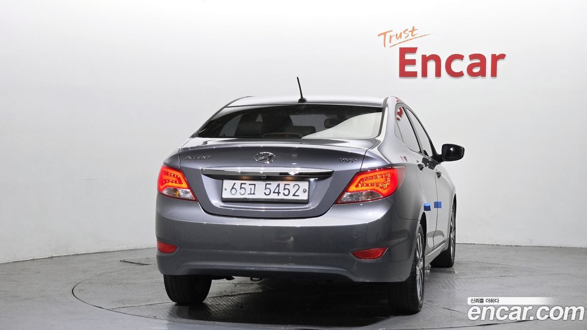 Hyundai Accent 2015