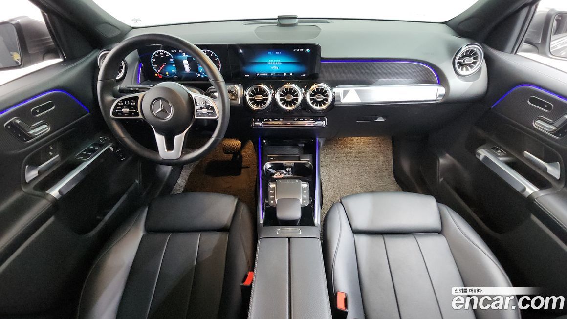 Mercedes-Benz GLB-Class 2021