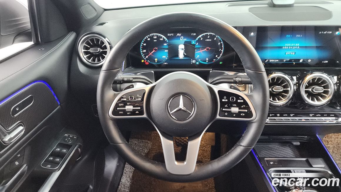 Mercedes-Benz GLB-Class 2021