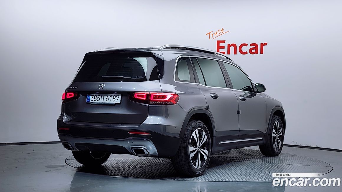 Mercedes-Benz GLB-Class 2021