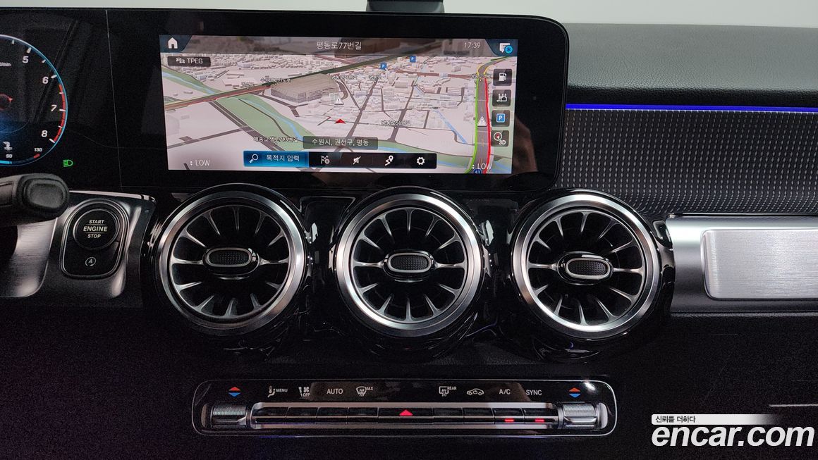 Mercedes-Benz GLB-Class 2021