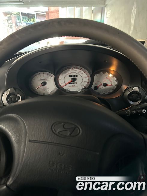 Hyundai Tiburon 2000