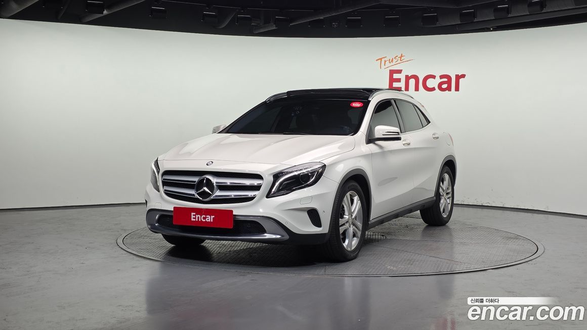 Mercedes-Benz GLA-Class 2015